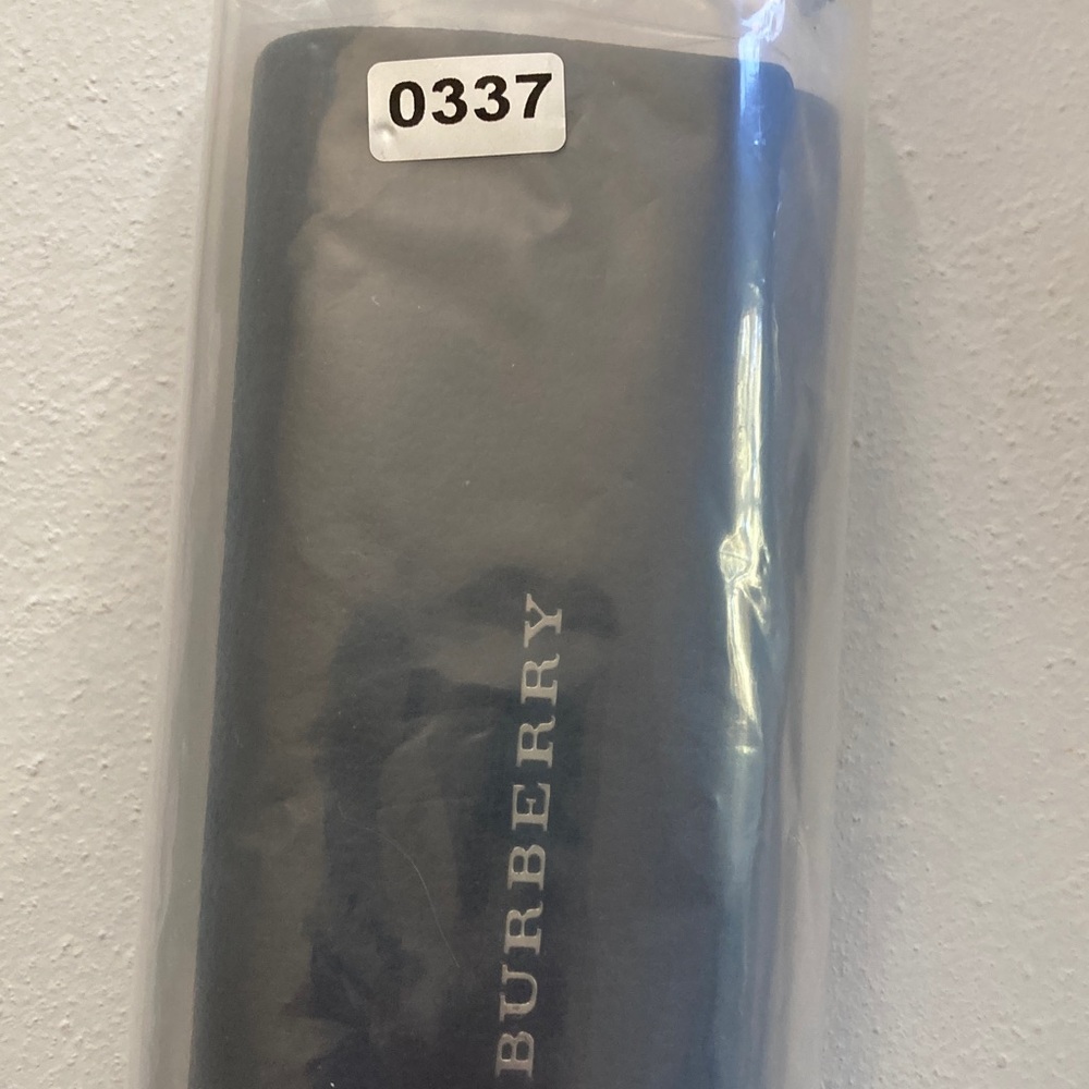 Burberry Glasses Case Black Leather Hard Shell Magnetic Close Sunglasses - Picture 9 of 9